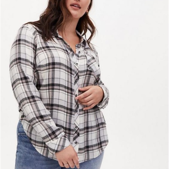 torrid Tops - Torrid Plaid Grey Relaxed Fit Brushed Rayon Button-Up Shirt Size 0
